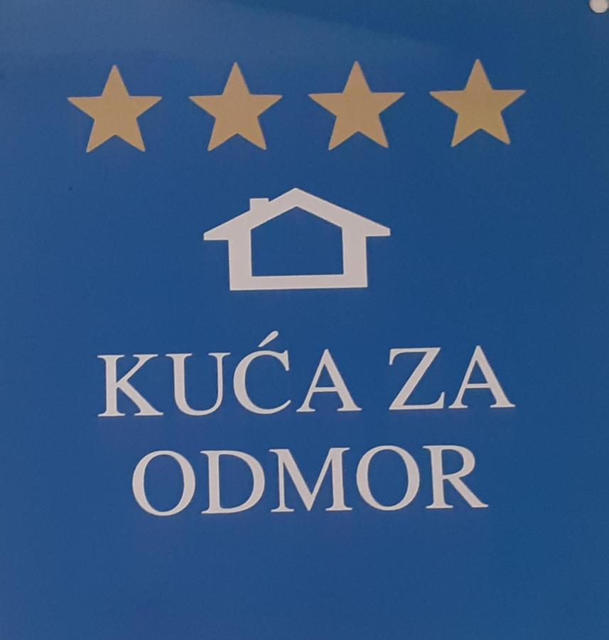 Vila Dubravka - Schoen Und Komfortabel Inmitten Von Olivenbaeumen Und Weinbergen Mit Whirlpool Valtura Ngoại thất bức ảnh