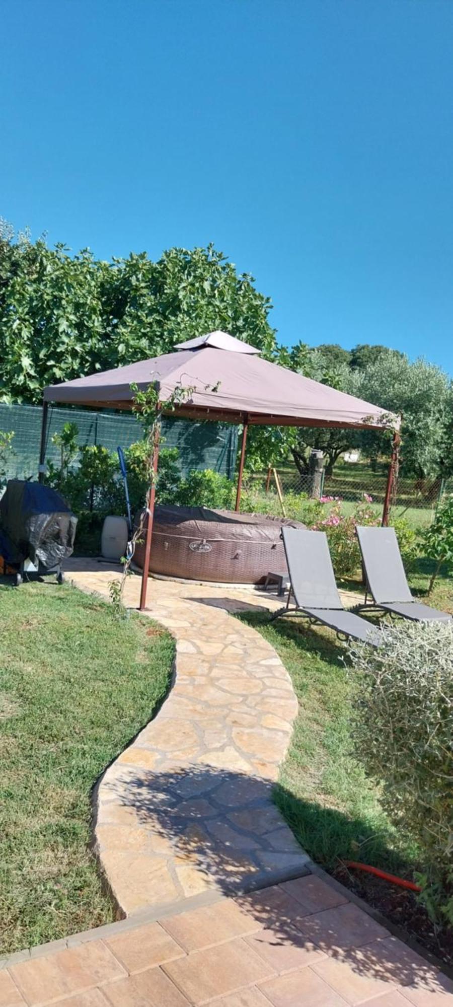 Vila Dubravka - Schoen Und Komfortabel Inmitten Von Olivenbaeumen Und Weinbergen Mit Whirlpool Valtura Ngoại thất bức ảnh