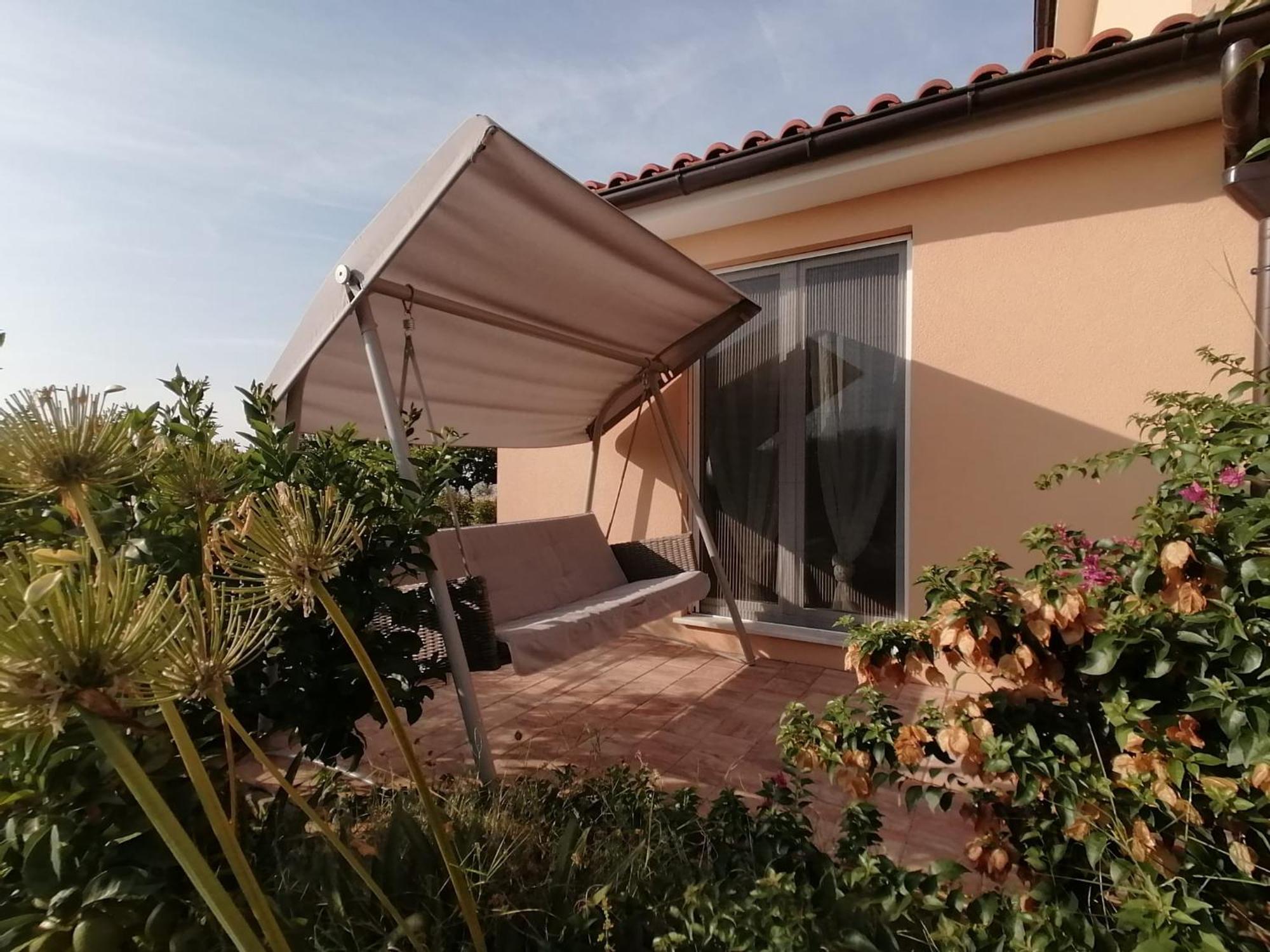 Vila Dubravka - Schoen Und Komfortabel Inmitten Von Olivenbaeumen Und Weinbergen Mit Whirlpool Valtura Ngoại thất bức ảnh