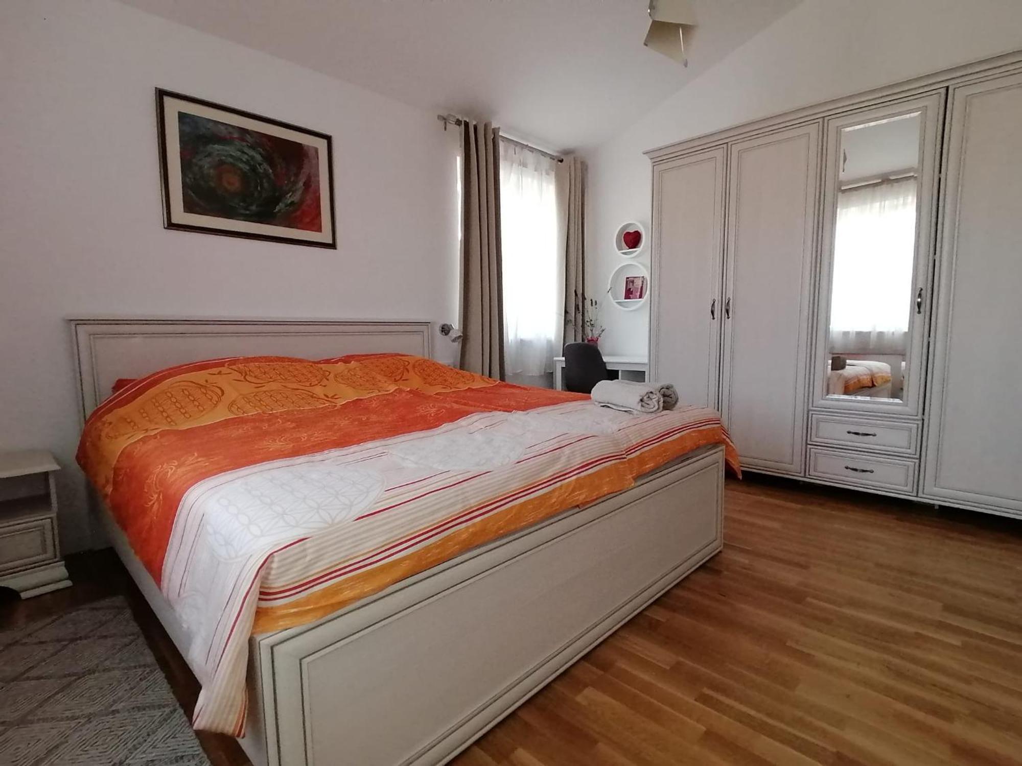 Vila Dubravka - Schoen Und Komfortabel Inmitten Von Olivenbaeumen Und Weinbergen Mit Whirlpool Valtura Ngoại thất bức ảnh